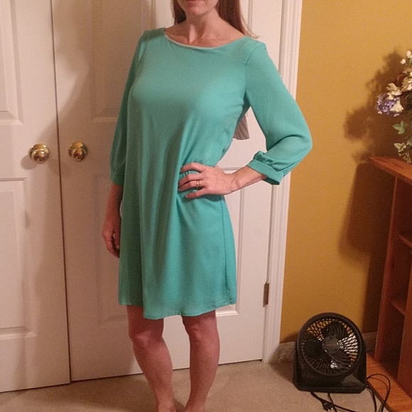 Boutique Dress - Picture 3 of 7